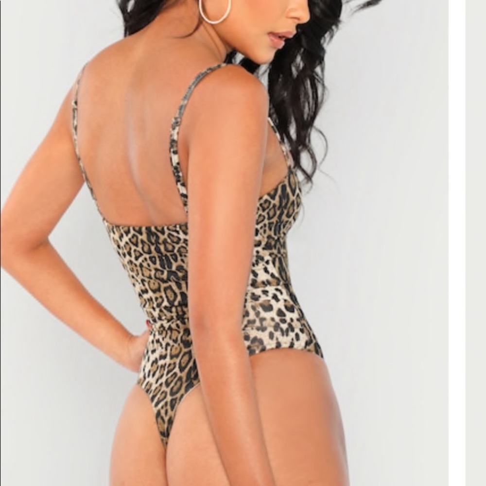Leopard print square neck bodysuit